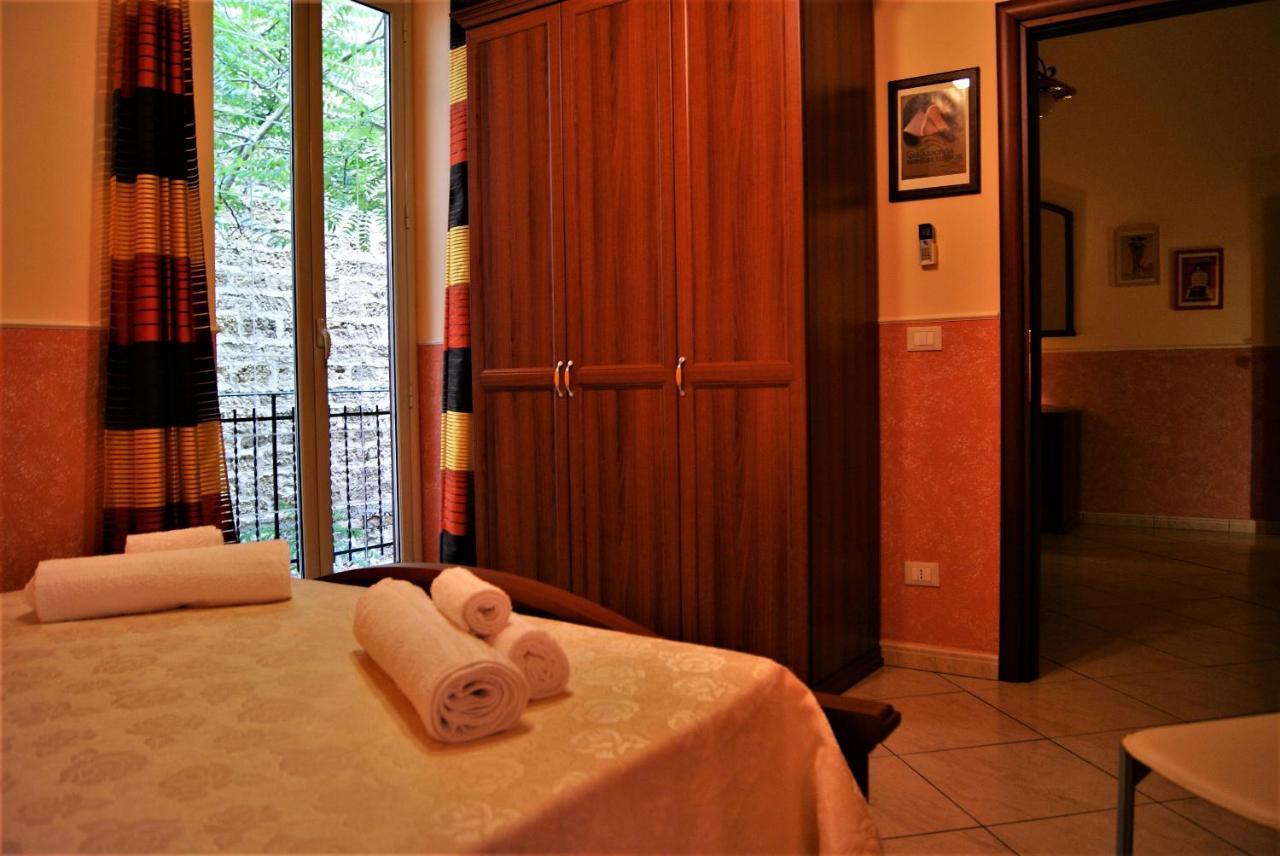 Maison 37, Exclusive Use Apartment For 5-6 People, 3 Bedrooms Palermo Exterior photo